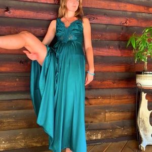 1980s vanity fair emerald slip gown lace